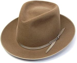 french girl ruby collins hat