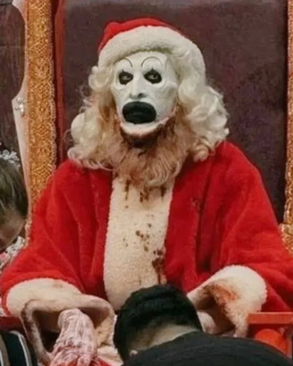 terrifier 3 red santa coat