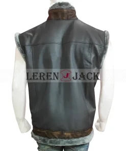 dwayne-johnson-jumanji-the-next-level-vest