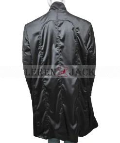 adam-jensen-deus-ex-mankind-divided-trench