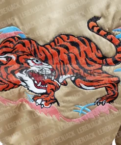 the-cradle-of-life-lara-croft-angelina-jolie-jacket