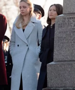 gotham-knights-2023-anna-lore-grey-coat