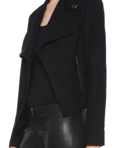 girls-s04-clementine-barrios-black-blazer