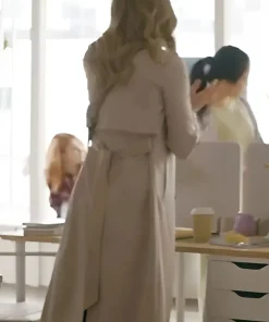 nelly-knows-mysteries-pascale-hutton-coat